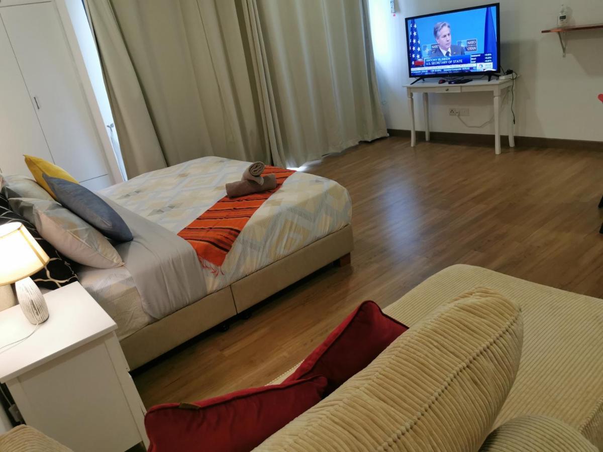 Apple Home 2 At Menara Simfoni, King Size Bed, Cheras, Nexflix, Wifi, Parking Seri Kembangan Extérieur photo